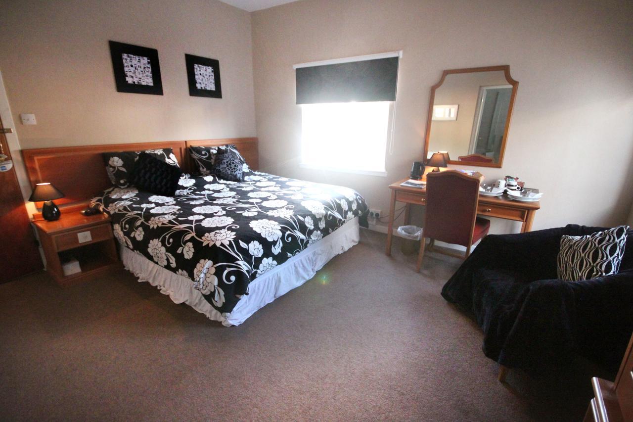 Oyo Thistle Hotel Perth Bagian luar foto